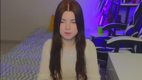 Snapshot of _kirieshka chatting on 15, 1, 2025 Molly   Emily online show from 15, 1, 2025