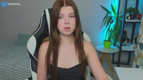 Snapshot of _kirieshka chatting on 16, 1, 2025 Molly   Emily online show from 16, 1, 2025