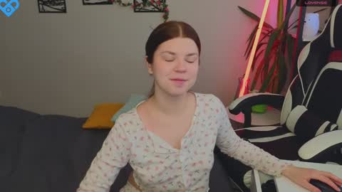 Snapshot of _kirieshka chatting on 22, 1, 2025 Molly   Emily online show from 22, 1, 2025