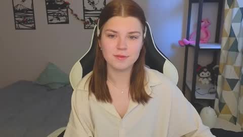 Snapshot of _kirieshka chatting on 8, 3, 2025 Molly   Emily online show from 8, 3, 2025