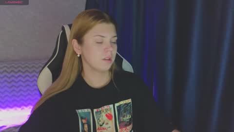 Snapshot of _kirieshka chatting on 19, 9, 2025 Molly   Emily online show from 19, 9, 2025