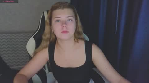 Snapshot of _kirieshka chatting on 21, 9, 2025 Molly   Emily online show from 21, 9, 2025