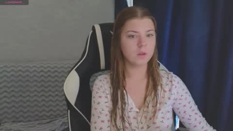 Snapshot of _kirieshka chatting on 24, 9, 2025 Molly   Emily online show from 24, 9, 2025