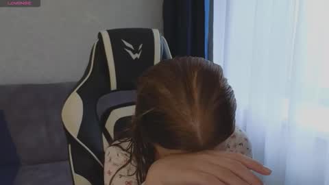 Snapshot of _kirieshka chatting on 1, 10, 2025 Molly   Emily online show from 1, 10, 2025