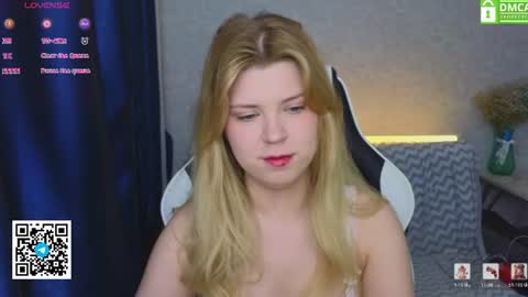 Snapshot of _kirieshka chatting on 15, 6, 2026 Molly Emily online show from 15, 6, 2026
