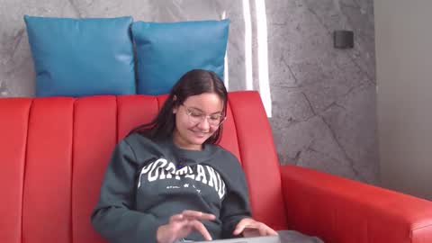 Jalina online show from 3, 12, 2025