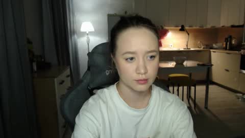 _lalune_ online show from 17, 2, 2026