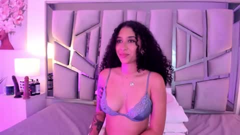 Lanna  online show from 14, 1, 2025