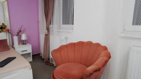 Lena Paul online show from 4, 3, 2025