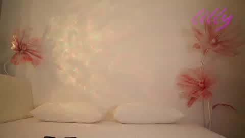 Snapshot of _lillilly_ chatting on 7, 7, 2026 _lillilly_ online show from 7, 7, 2026
