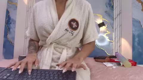 Lorrayne online show from 12, 9, 2025