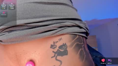 Snapshot of _louane_bour chatting on 31, 1, 2025 Laura Independent Model online show from 31, 1, 2025