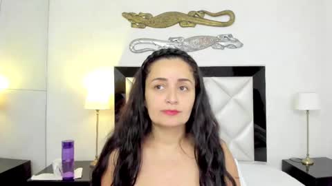  luna  sweet  online show from 13, 2, 2025