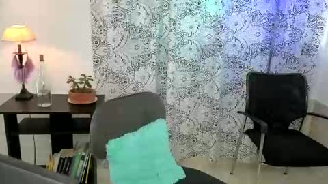 Snapshot of _lunablondie_ chatting on 20, 6, 2026 _lunablondie_ online show from 20, 6, 2026