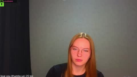 Snapshot of _lysafeta_ chatting on 18, 9, 2025 Welcome guys  Pleasure to see you all here  My name is Lysafeta and MichaelaTip menu is active Private is open  online show from 18, 9, 2025