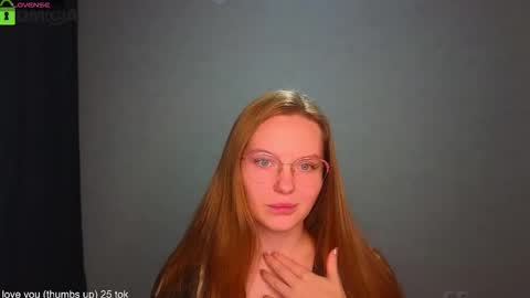 Snapshot of _lysafeta_ chatting on 29, 9, 2025 Welcome guys  Pleasure to see you all here  My name is Lysafeta and MichaelaTip menu is active Private is open  online show from 29, 9, 2025