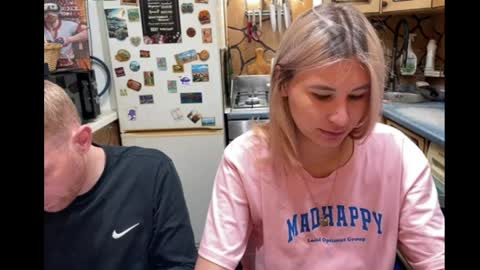 Snapshot of _magic_kis chatting on 1, 6, 2026 _magic_kis online show from 1, 6, 2026