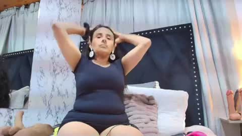 _marcela__ online show from 1, 7, 2026