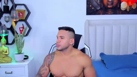 _matthew_santos_ online show from 30, 10, 2025