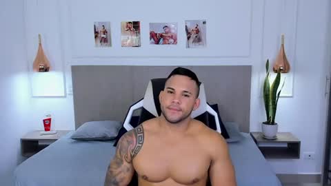 Snapshot of _matthew_santos_ chatting on 9, 7, 2026 _matthew_santos_ online show from 9, 7, 2026