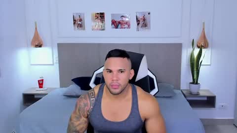Snapshot of _matthew_santos_ chatting on 10, 7, 2026 _matthew_santos_ online show from 10, 7, 2026