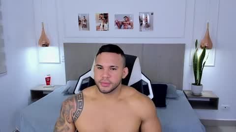 Snapshot of _matthew_santos_ chatting on 12, 7, 2026 _matthew_santos_ online show from 12, 7, 2026