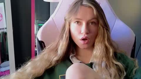 Snapshot of _mavka chatting on 25, 2, 2026 Elisa online show from 25, 2, 2026