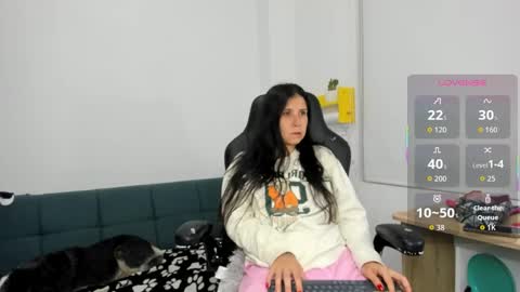 Juli online show from 1, 11, 2025