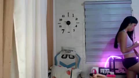Snapshot of _mellyxxx chatting on 27, 5, 2026 Melly online show from 27, 5, 2026
