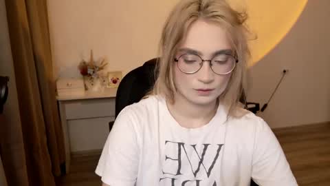 Snapshot of _meow_neko_ chatting on 11, 5, 2026 _meow_neko_ online show from 11, 5, 2026