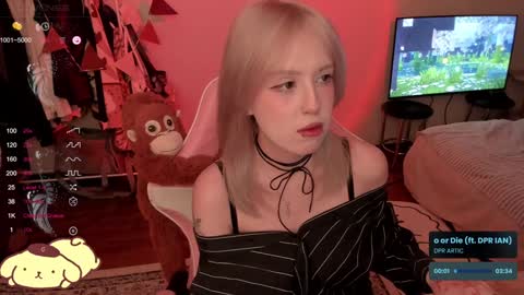 Snapshot of _meowmiko__ chatting on 21, 12, 2024 miko3 online show from 21, 12, 2024