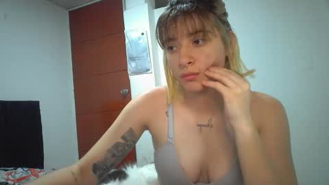 Mia-foster online show from 11, 5, 2026