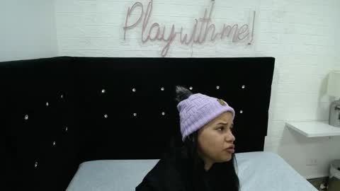  Mia  online show from 25, 2, 2025