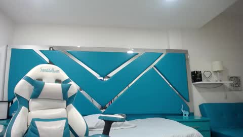  Mia  online show from 26, 2, 2025