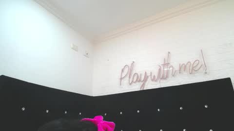  Mia  online show from 7, 3, 2025