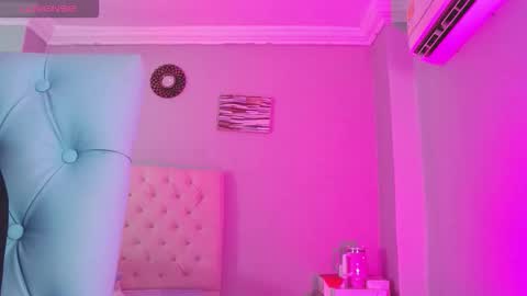 Snapshot of _miia_sweet chatting on 6, 2, 2026 Paula online show from 6, 2, 2026