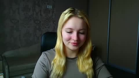 Snapshot of _mila_la_ chatting on 19, 2, 2026 Melanie online show from 19, 2, 2026