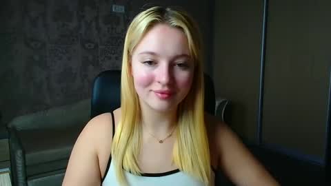 Snapshot of _mila_la_ chatting on 23, 2, 2026 Melanie online show from 23, 2, 2026