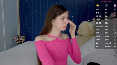 Snapshot of _mirror_girl chatting on 3, 2, 2025 Victoria online show from 3, 2, 2025