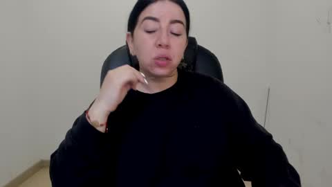 _miss_coco_ online show from 12, 11, 2025