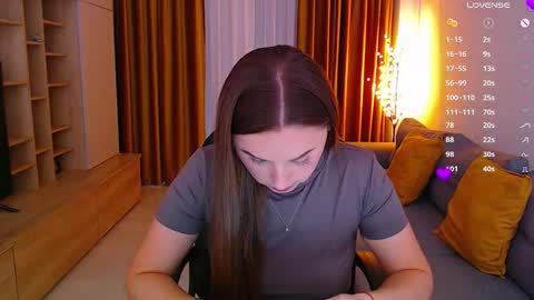 Mia online show from 10, 11, 2025