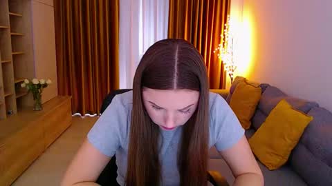 Mia online show from 12, 3, 2026