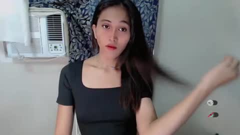 Snapshot of _nakedsabrina chatting on 8, 10, 2025 jenny claire online show from 8, 10, 2025