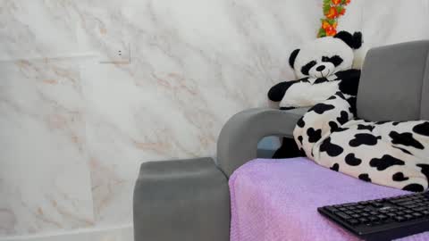 Snapshot of _nanny_1 chatting on 4, 1, 2025 Nanny online show from 4, 1, 2025