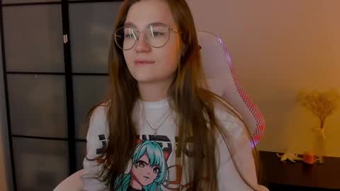 Mia with a big heart  online show from 4, 12, 2024