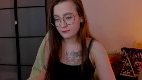 Mia with a big heart  online show from 12, 2, 2025