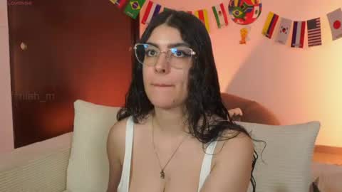 Snapshot of _niah chatting on 16, 6, 2026 NiniHelp me by giving my show a thumbs up online show from 16, 6, 2026
