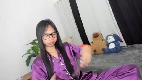 Nicole online show from 10, 11, 2025