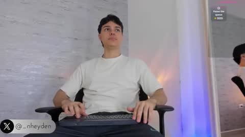 Noah Heyden online show from 7, 3, 2025