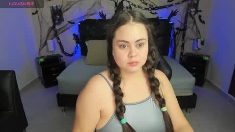 Olivia jones online show from 30, 10, 2025